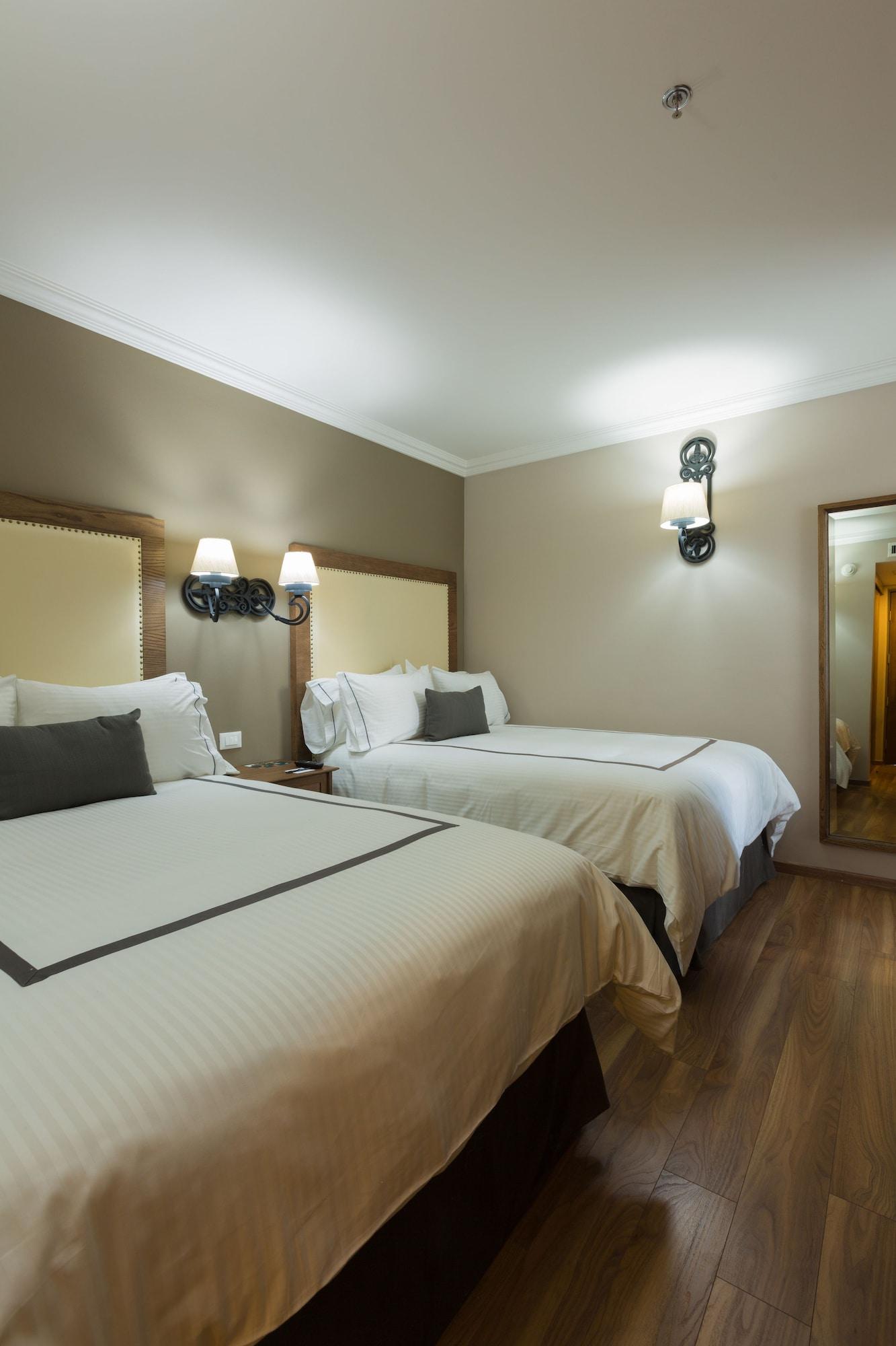 Chambre Double Standard avec 2 Lits Doubles